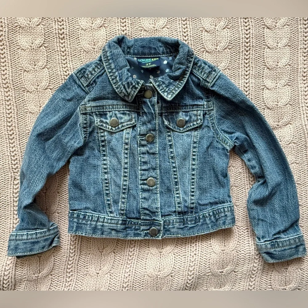 Genuine Kids OshKosh Denim Jacket Size 3T Classic Blue Jean Coat Toddler Girl